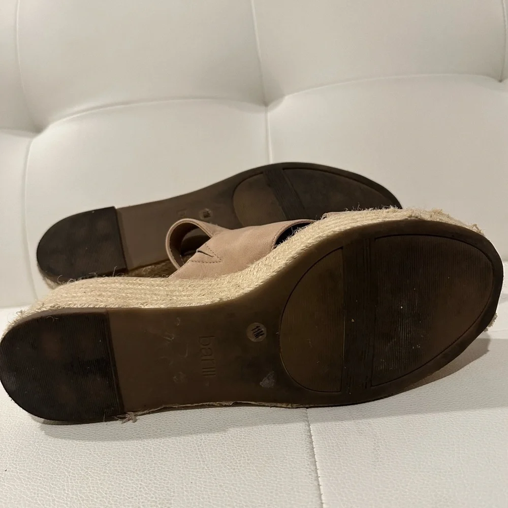 Nude Tan Vacation Wedges Open toe Size 11